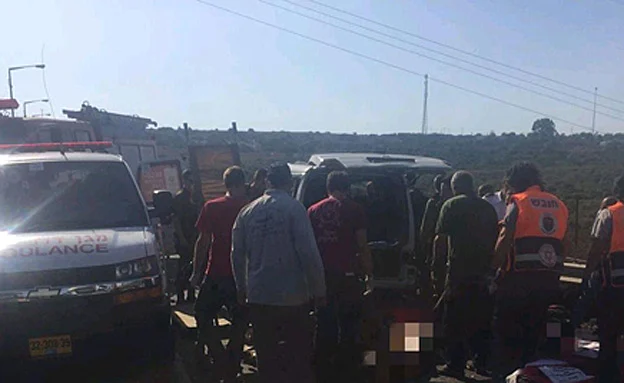 התנגשות משאית ברכב מסחרי. היום