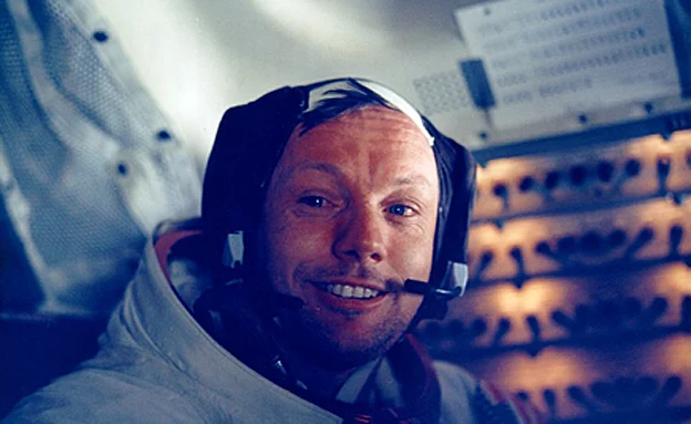 ניל ארמסטרונג אחרי ההליכה על הירח