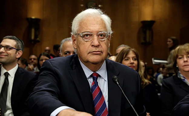 זומן לפגישה, פרידמן (רויטרס)