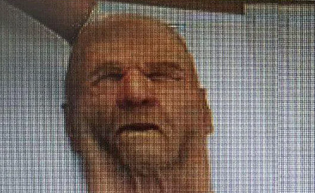 המסיכה שנמצאה בחיפוש שביצעו השוטרים