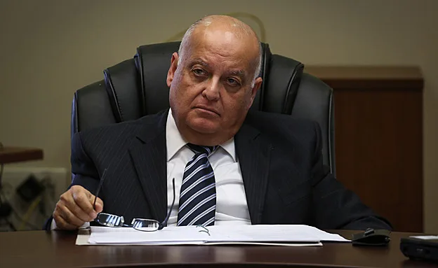 דחה את הבקשה. השופט סלים ג'ובראן