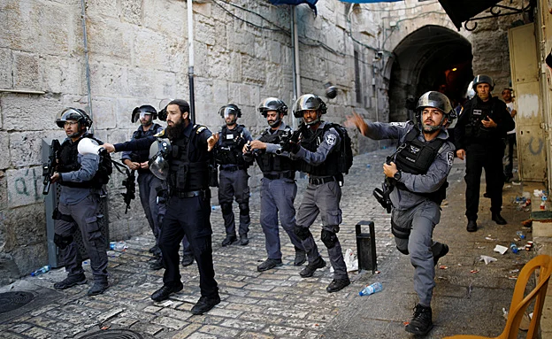 התחדשו העימותים בהר הבית (רויטרס)