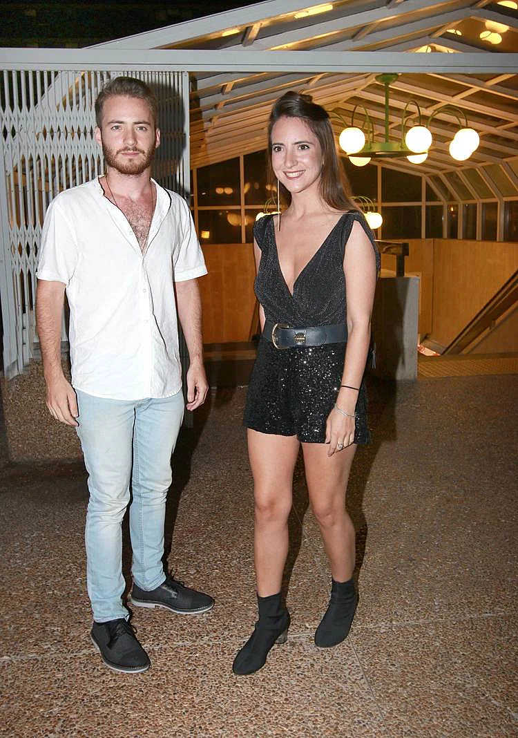 דניאל מורשת ואחותו