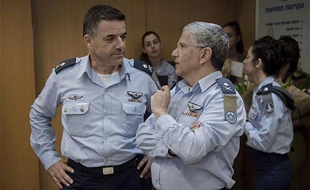 חילופי מפקדי חיל האוויר בקריה