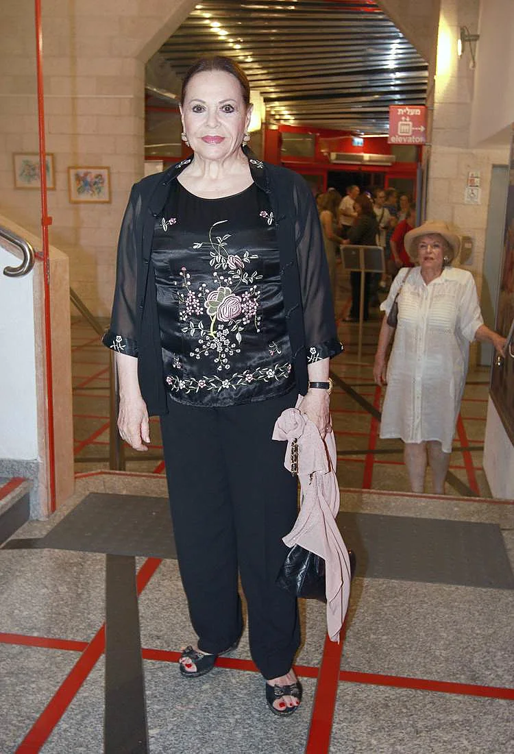 גילה אלמגור