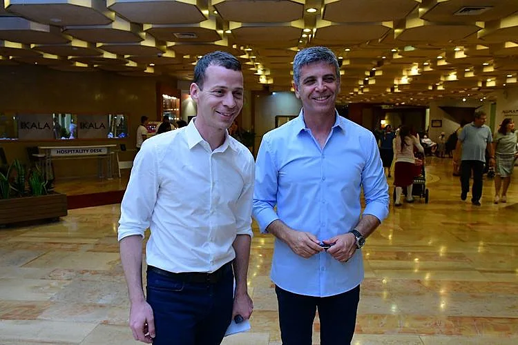 עמית סגל ואבי וייס