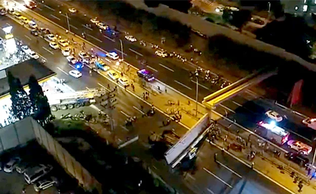 תיעוד הקריסה והפקקים מהאוויר (קרונוס צילומי אוויר)