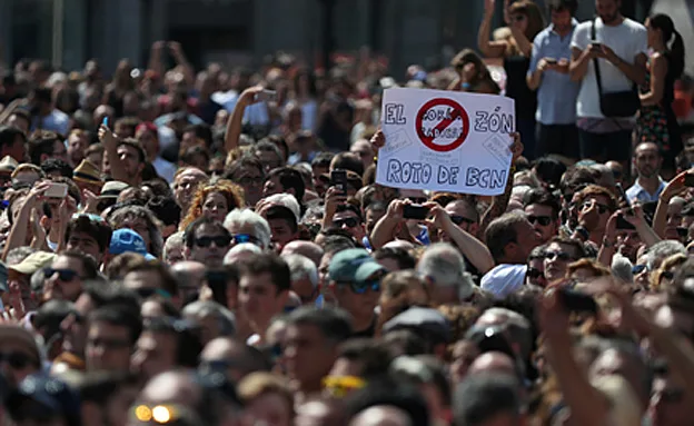 דקה דומייה בכיכר קטלוניה