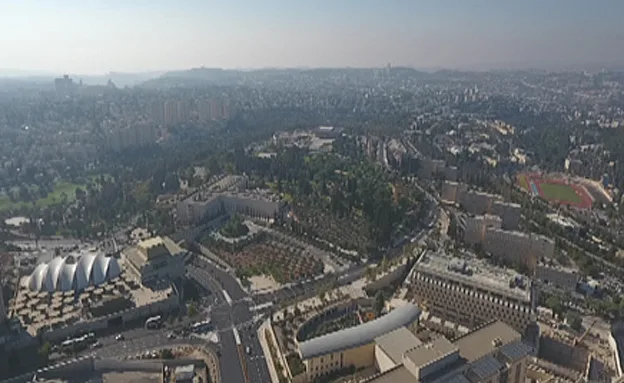 עיר במוקד המחלוקת