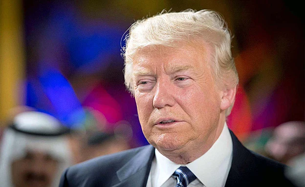 ''תפילותינו עם המלחים''. טראמפ (EPA/SAUDI PRESS AGENCY HANDOUT)