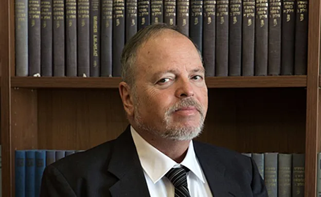 עו''ד יראון פסטינגר (אורן שלו)