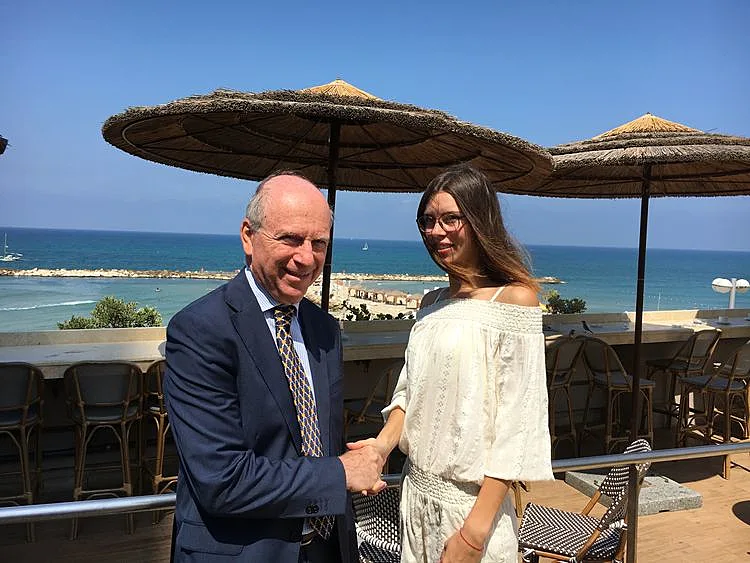 חנה מיננקו ורוני פורטיס