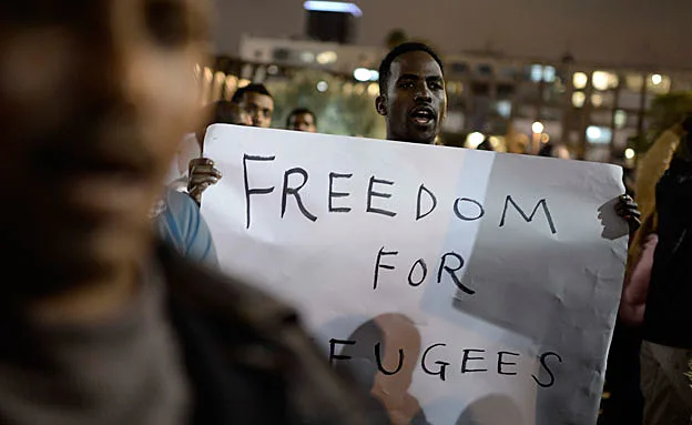 מבקשי מקלט מוחים נגד מדיניות הממשלה