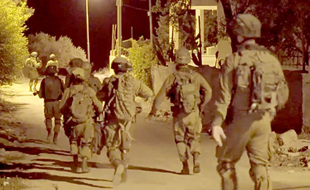 17 חשודים נעצרו (דובר צה''ל)