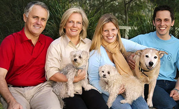 המשפחה האוסטרלית הראשונה והכלבים