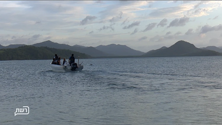 בדרך אל מועצת השבט, מתוך וילת המושבעים