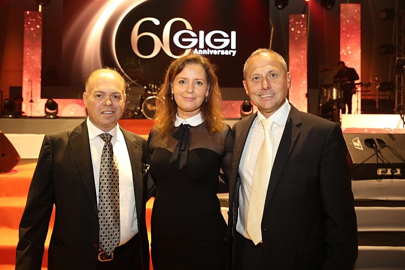 דר אנדור נאגי ורעייתו מריאנה , רוני לנדאו. צילום: איציק בירן