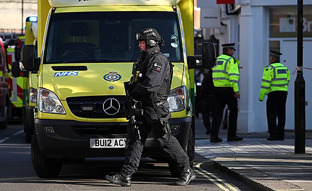 כוחות בלונדון, אתמול (רויטרס)