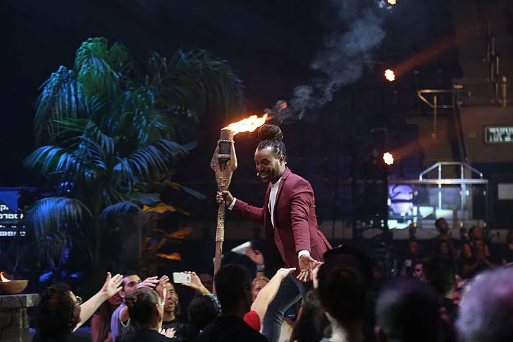 מנגיסטו באירוע הגמר