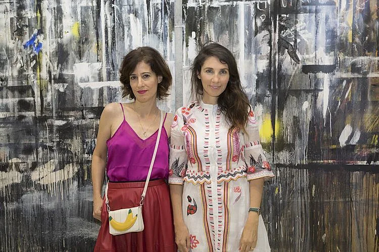 קרן בר-גיל ותמר קרוון