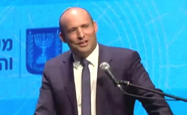 המתלוננת פנתה לשר בנט