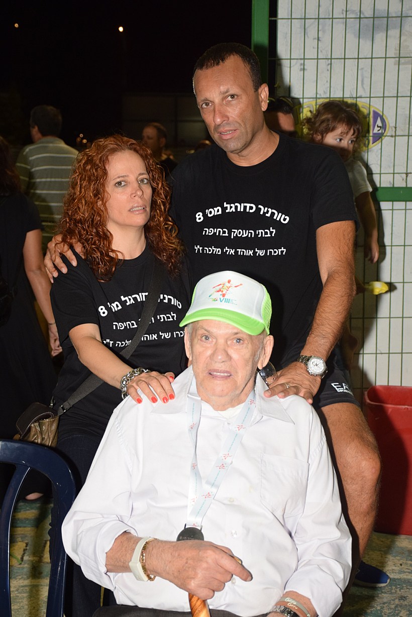 יאיר מלכה עם אביו ואחותו