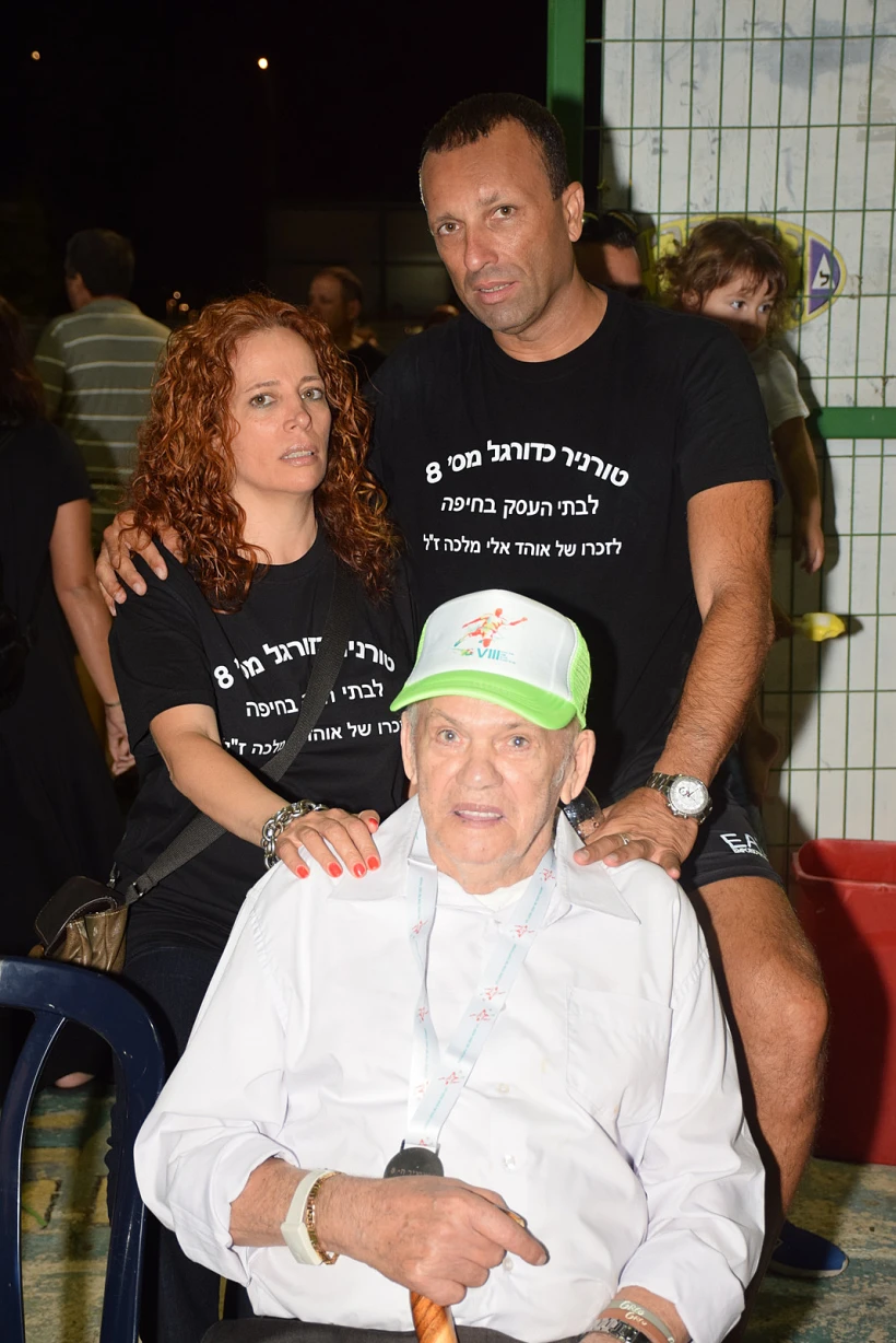 יאיר מלכה עם אביו ואחותו