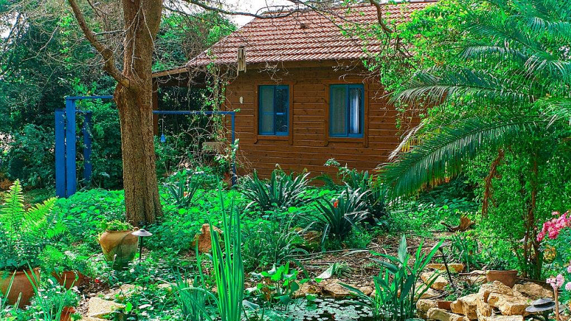 העיגול הפנימי, עין עירון