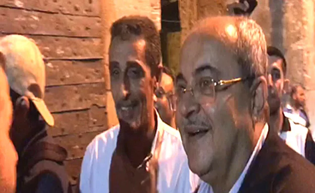 ''אכנס למסגד מתי שאחליט''