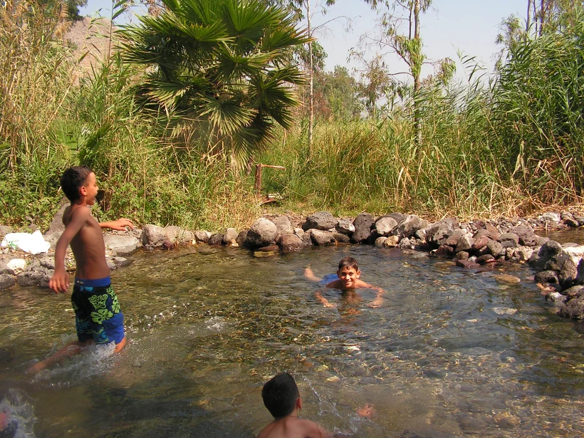 בריכות הרמה, עין רקת בכנרת