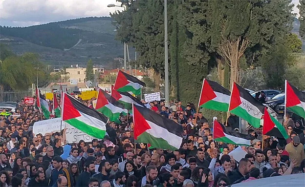 עימותים עם השוטרים במקום