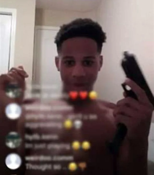 מלאכי האמפיל במהלך השידור חי