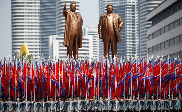 קוריאה הצפונית מציגה טילים חדשים | צילום: רויטרס