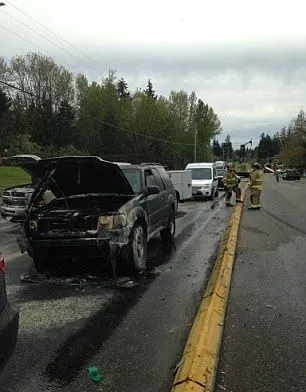 הנזק שנגרם לרכבים על הכביש