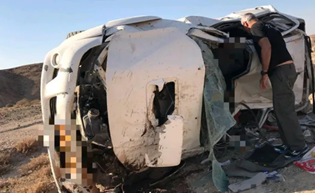 הרכב שהתהפך, הבוקר