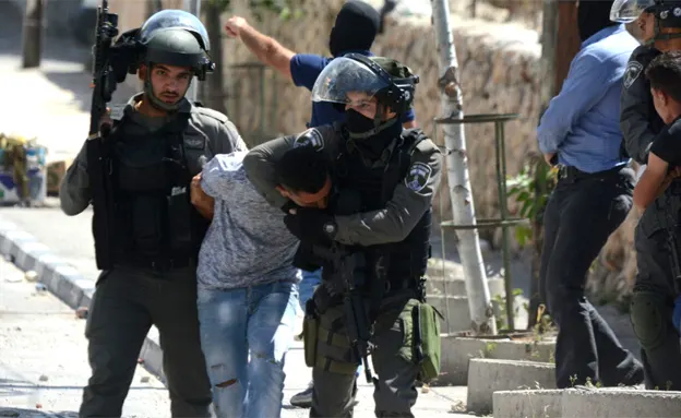 חמישה פלסטינים נעצרו