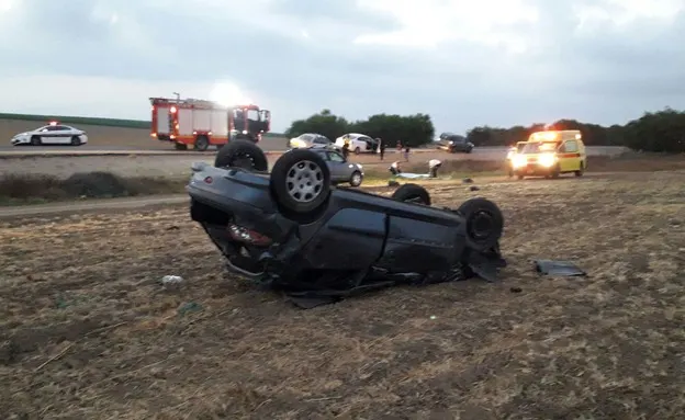 הרכב שהתהפך, הבוקר בשער הנגב (תיעוד מבצעי מד''א)