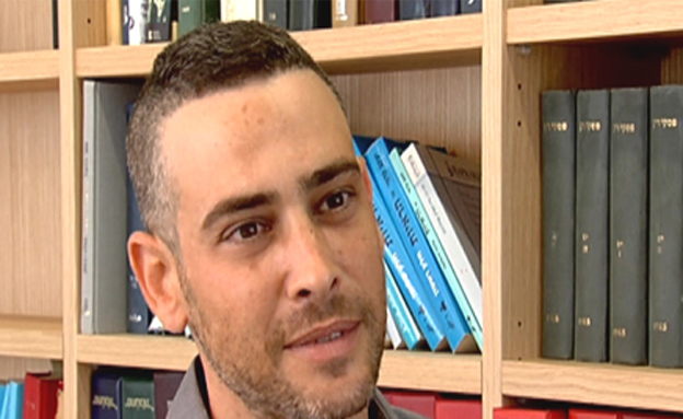 תובע במיליונים. גוטמן