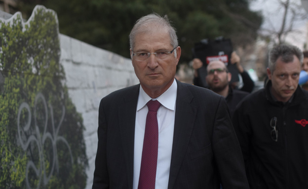 עו''ד דוד שמרון. מייצג את רה''מ ואת מיקי גנור
