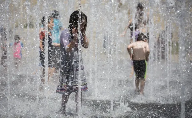 קיץ, חם, ילדים, קייטנה, חופש, מזרקה, ירושלים