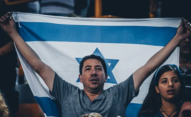 אוהדים ישראלים התלוו לנבחרת ביוון (FIBA)