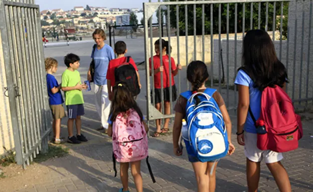 יש מספיק מורים אך הכיתות צפופות