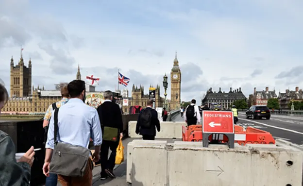 בטונדות בלונדון לאחר הפיגוע בווסטמינסטר (רויטרס)