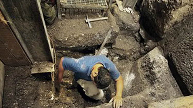 ארכיאולוגים: הורדוס התחיל במפעל בניית הכותל