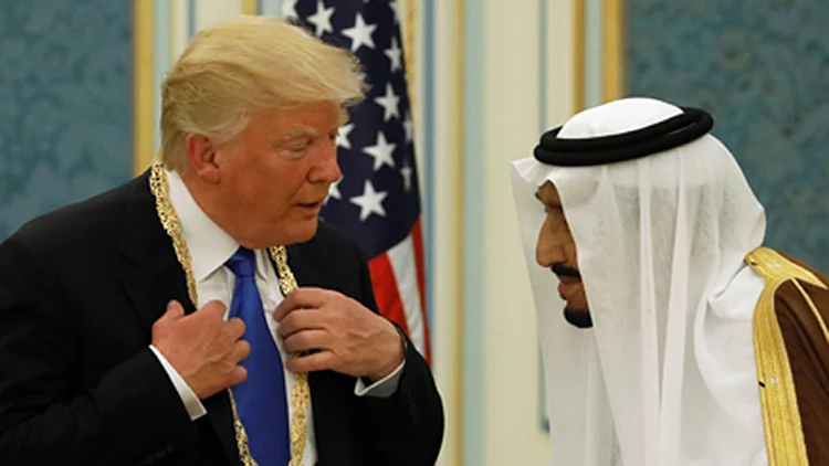 טראמפ ומלך סעודיה. היום. טראמפ ומלך סעודיה, אמש