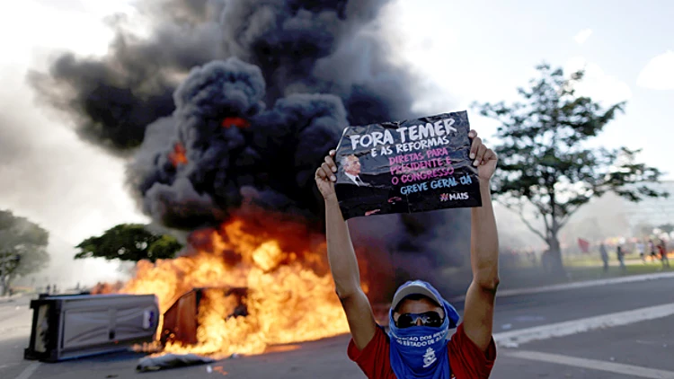 הפגנות בברזיל נגד הנשיא מישל טמר
