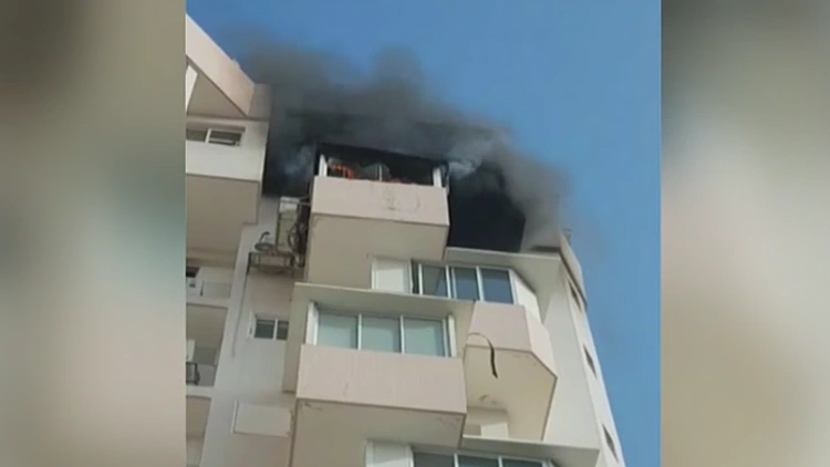  שריפה שפרצה בבניין מגורים בראשון לציון