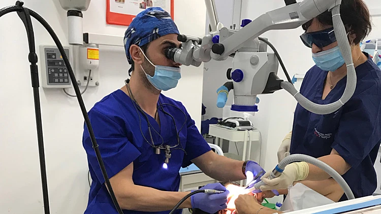 אריאל סביון, השתלות שיניים בטכנולוגיית הלייזר