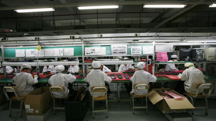 עובדים במפעל "פוקסקון", סין