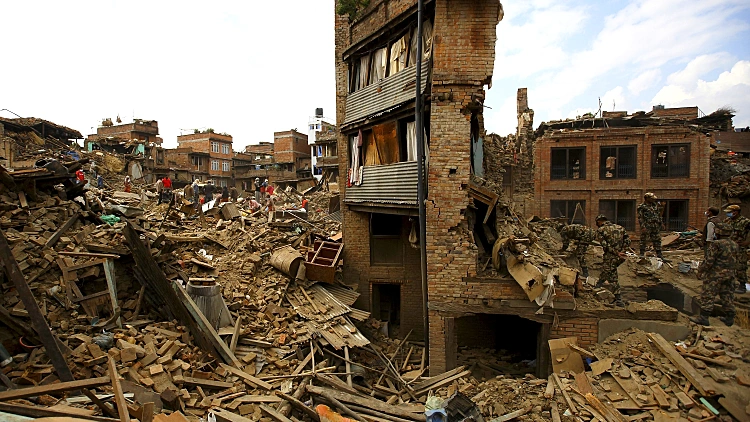 הרס בבהקטאפור לאחר רעש האדמה בנפאל